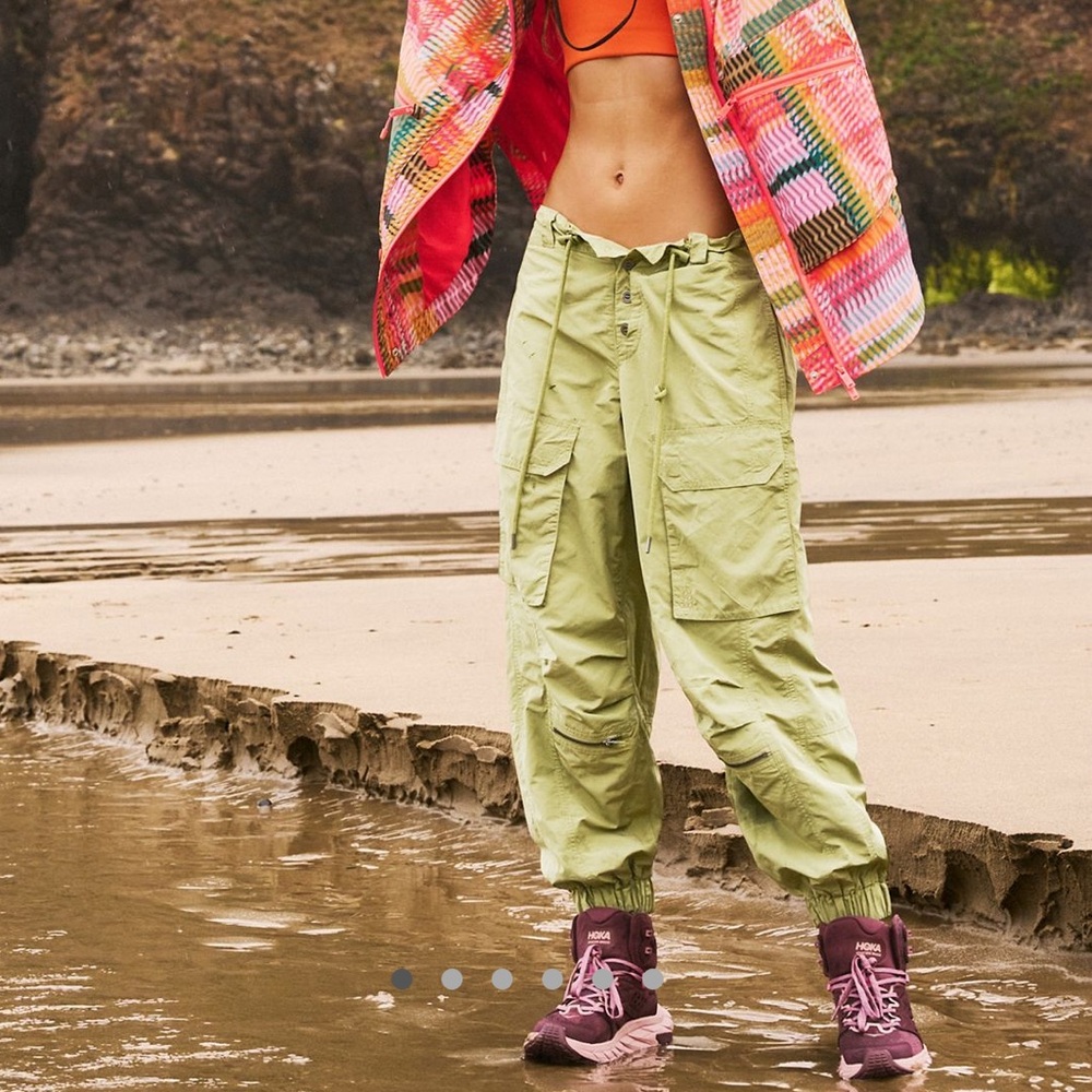 Free people Level Up cargo jogging/hiking pants XL, matcha